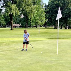 Spring, Summer, and Fall Junior Golf programs