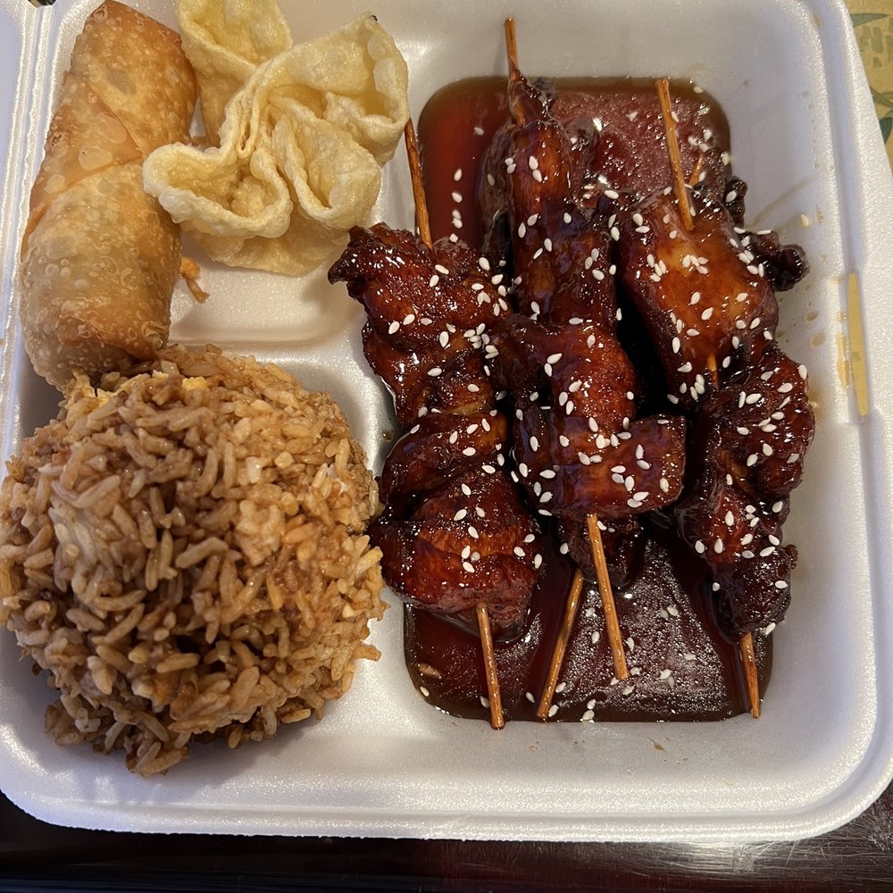 Dinner Teriyaki Chicken with egg roll and crab Rangoon Dinner Teriyaki Chicken with egg roll and crab Rangoon