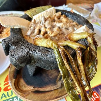 El Sazon Mexican Restaurant - Molcajeté deliciousness - Mexican Near Me - Jefferson City, Tennessee El Sazon Mexican Restaurant - Molcajeté deliciousness - Mexican Near Me - Jefferson City, Tennessee
