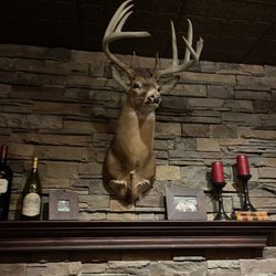River Grille - Arkansas Steakhouse decor