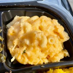 Pretty Delicious Cuisine - Mac n Cheese