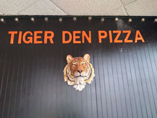 PIZZA TIGER 英語版 Pizza Tiger by Thomas Monaghan and Robert Anderson (1986