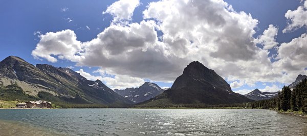 Many Glacier Hotel by null