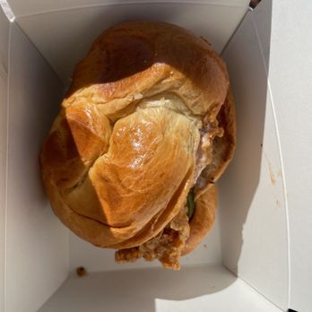 Fryer's Roadside - classic Fried Chicken Sandwich - Chicken Shop Near Me - Silver Spring, Maryland