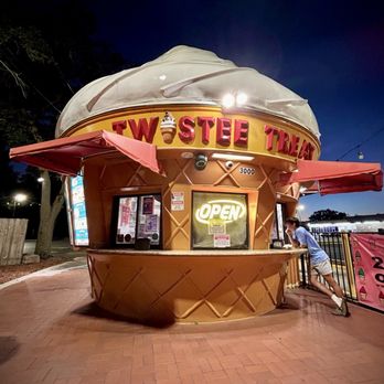 Twistee Treat - Winter Park - This is the spot - Ice Cream & Frozen Yogurt Near Me - Winter Park, Florida Twistee Treat - Winter Park - This is the spot - Ice Cream & Frozen Yogurt Near Me - Winter Park, Florida