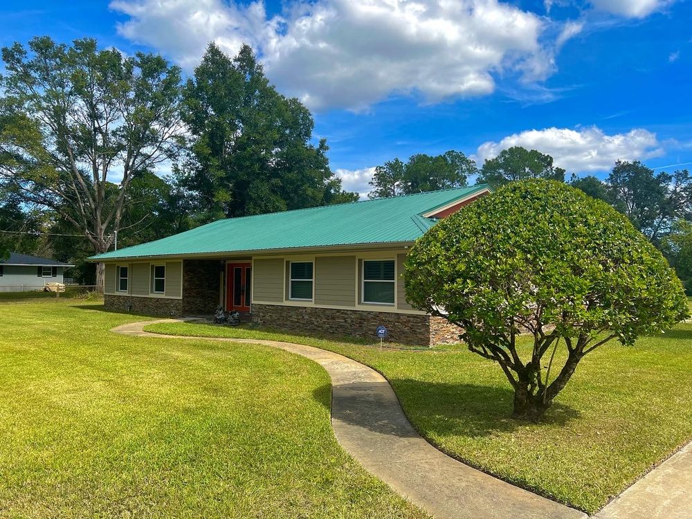 Slide of D&D Construction Services