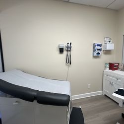Apex Med Family Healthcare - Super clean
