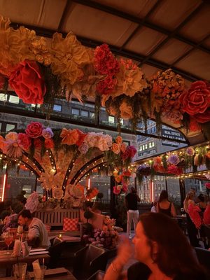 Magic Hour Rooftop Bar & Lounge by null