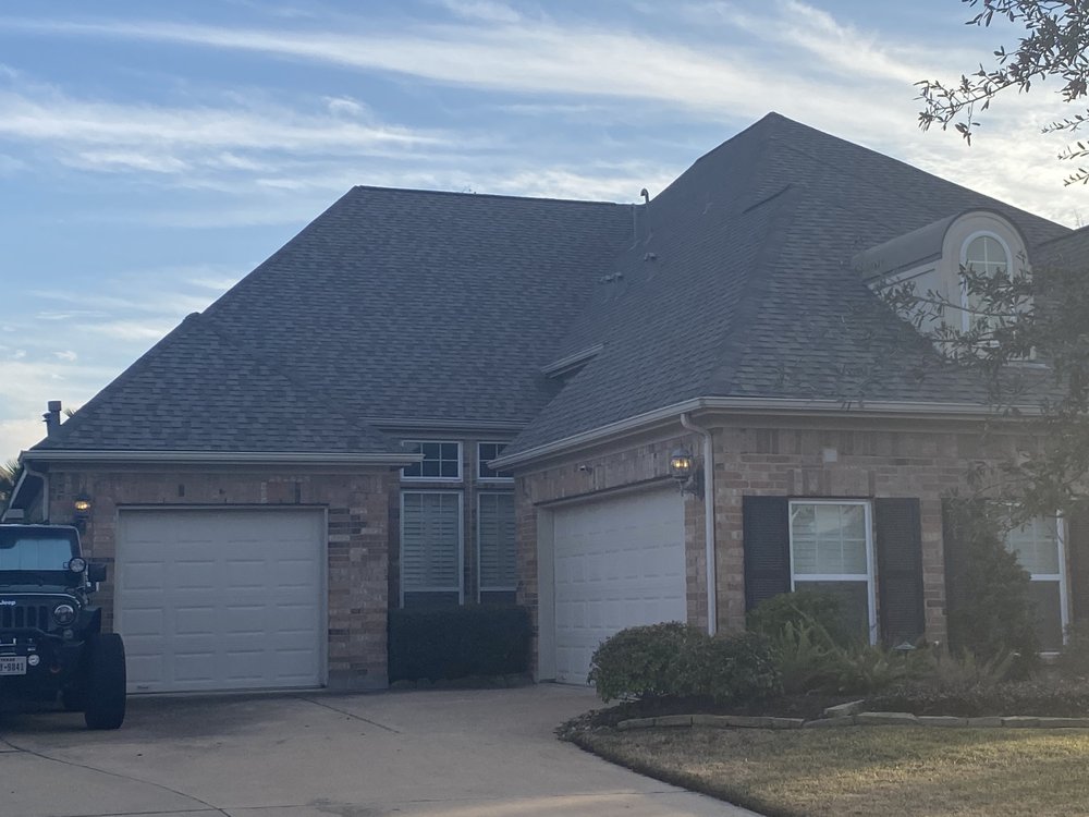 Slide of Pro Dynamic Desingz Roofing