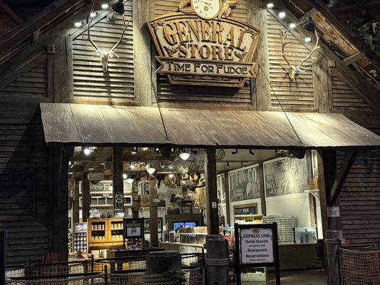 Memphis Pyramid by null