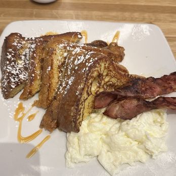 Silver Diner - Salted Caramel French Toast with egg whites and turkey bacon - New American Near Me - Arlington, Virginia