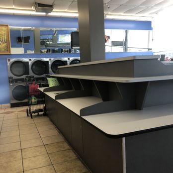 Glenn Square Laundromat - Nice and clean counter tops to fold your clothes! - Laundromat Near Me - Los Angeles, California Glenn Square Laundromat - Nice and clean counter tops to fold your clothes! - Laundromat Near Me - Los Angeles, California