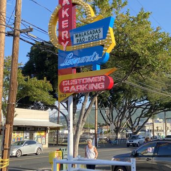 Leonard's Bakery - Bakeries Near Me - Honolulu, Hawaii