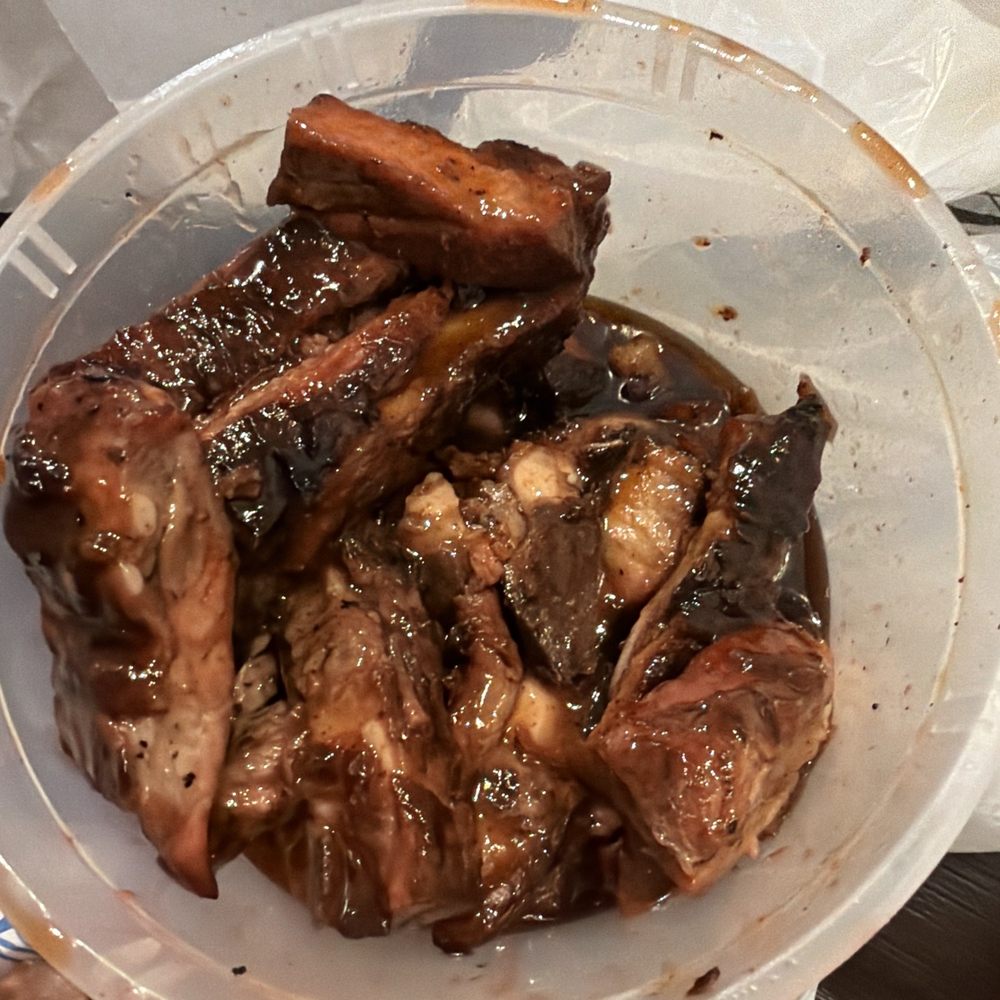 Chicago Pit Stop Bbq - Water down tuff - Barbeque Near Me - Chicago, Illinois