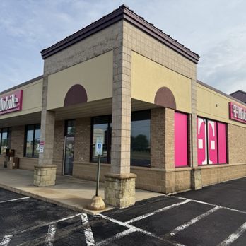 T-Mobile - Mobile Phones Near Me - Fort Atkinson, Wisconsin T-Mobile - Mobile Phones Near Me - Fort Atkinson, Wisconsin