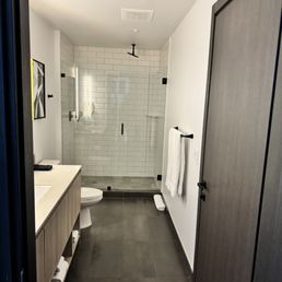 bathroom bathroom