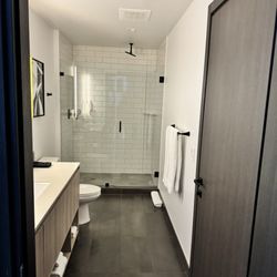 The Elser Hotel - Bathroom