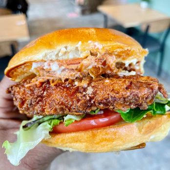 Queen Mother’s Kitchen - B.L.T Chicken Sandwich - Sandwiches Near Me - Arlington, Virginia Queen Mother’s Kitchen - B.L.T Chicken Sandwich - Sandwiches Near Me - Arlington, Virginia