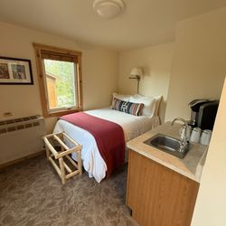 Majestic Valley Wilderness Lodge