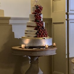 Old Field Club - Wedding cake