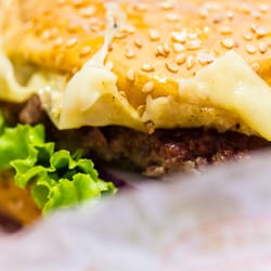 Famous Burger