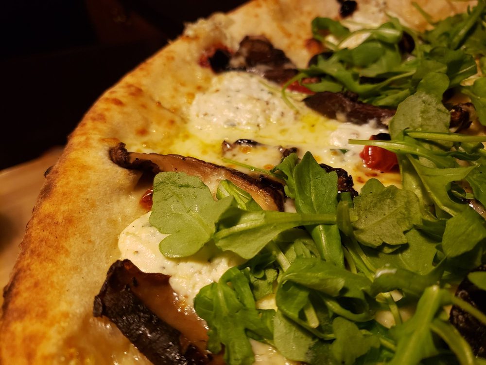 PIZZERIA DEVILLE CLOSED 150 Photos & 238 Reviews 404 N Milwaukee Ave, Libertyville