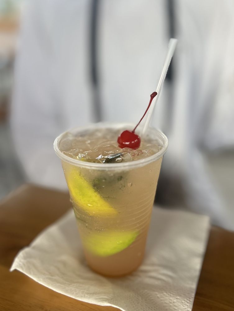 EL Caney Restaurant & Bar