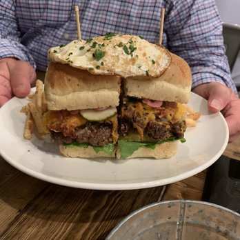 Raven and Lily restaurant - R&L Burger - Southern Near Me - Collierville, Tennessee