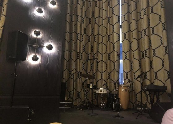 SLS LUX Brickell by null