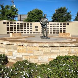 Buddy Statue & Walk Of Fame - Memorial wide shot.