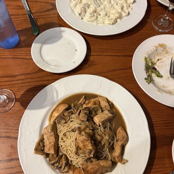 Bella Sera - Chicken Marsala Tortellini Michelangelo - Italian Near Me - Fredericksburg, Texas