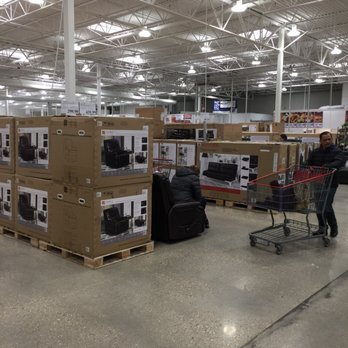 Costco Wholesale - Wholesale Stores Near Me - Niles, Illinois Costco Wholesale - Wholesale Stores Near Me - Niles, Illinois