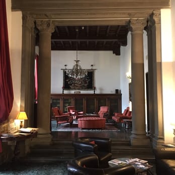 Hotel Torre Guelfa - The living room upstairs. - Guest Houses Near Me - Florence, FI