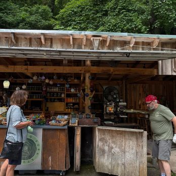 Roaring Fork Studio - Glass Blowing Near Me - Gatlinburg, Tennessee Roaring Fork Studio - Glass Blowing Near Me - Gatlinburg, Tennessee