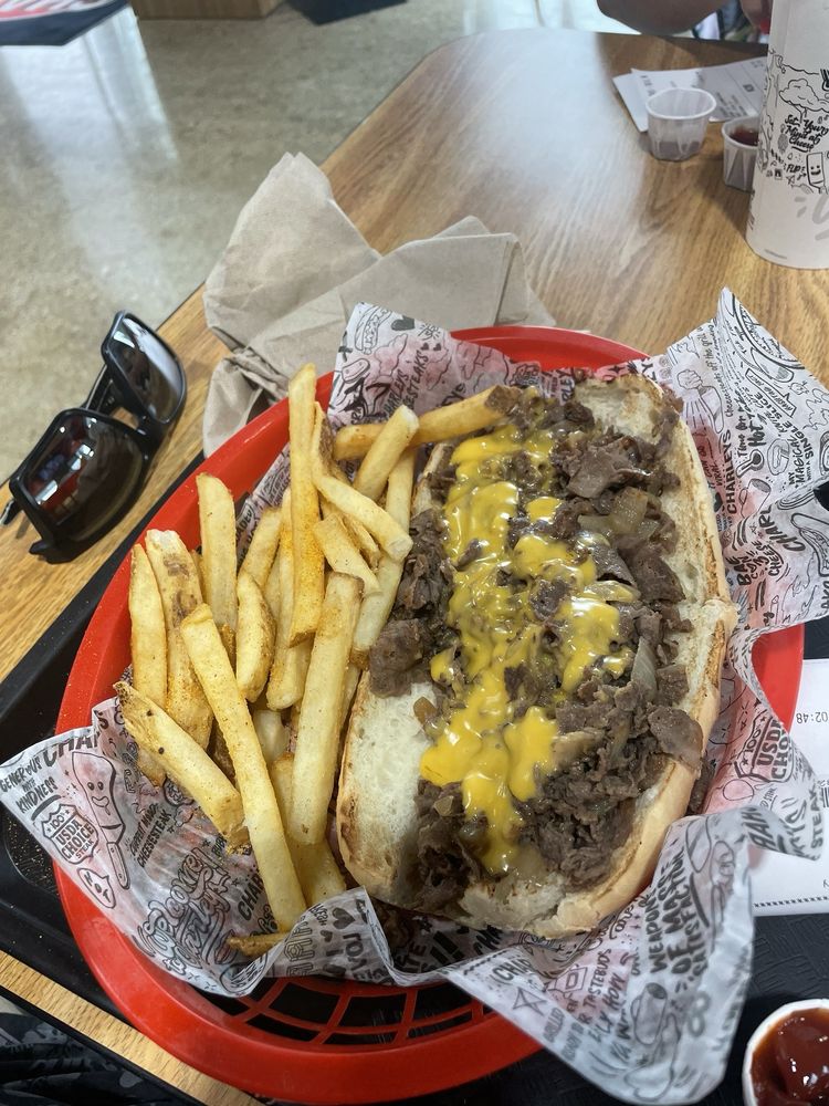 CHARLEYS CHEESESTEAKS AND WINGS - Updated August 2024 - 12 Photos - 104 ...