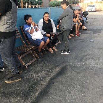 The Pan - Heavy line in the morning... - Pizza Near Me - Gardena, California