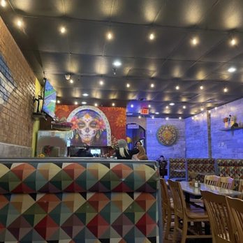 El Mariachi - the interior of a mexican restaurant - Mexican Near Me - Coral Springs, Florida