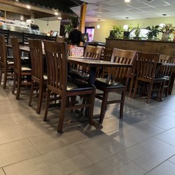 Momotaro - Dining area
