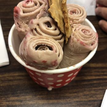 Rolled Ice Cream - Nutella with strawberries - Ice Cream & Frozen Yogurt Near Me - Orlando, Florida Rolled Ice Cream - Nutella with strawberries - Ice Cream & Frozen Yogurt Near Me - Orlando, Florida