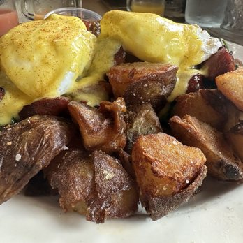 Bistro Punahele Tonnelier - Egg Benedict served on crispy potatoes with fresh spinach - Ah-mazing! - Breakfast & Brunch Near Me - Oakley, California Bistro Punahele Tonnelier - Egg Benedict served on crispy potatoes with fresh spinach - Ah-mazing! - Breakfast & Brunch Near Me - Oakley, California