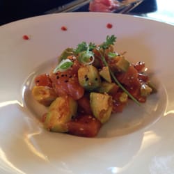 Rotary Sushi - Salmon Poki