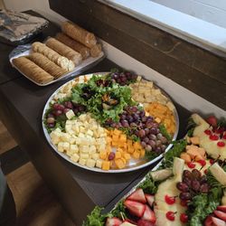 Pollard's Chicken - Large cheese tidbit tray.