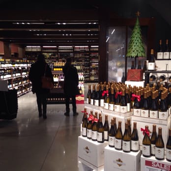 Market District Carmel - Booze room - Grocery Near Me - Carmel, Indiana