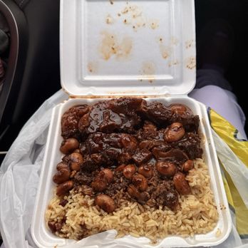 Jamaica House Restaurant - Oxtail and Beans - Caribbean Near Me - Miami, Florida Jamaica House Restaurant - Oxtail and Beans - Caribbean Near Me - Miami, Florida