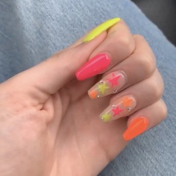 Buff & Shine Nails and Spa - Nail Salons Near Me - Amityville, New York