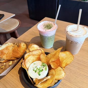 Nave - Chips & dip, strawberry matcha, iced latte - Coffee & Tea Near Me - San Francisco, California Nave - Chips & dip, strawberry matcha, iced latte - Coffee & Tea Near Me - San Francisco, California