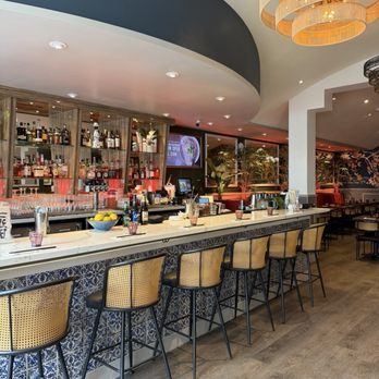 Turtle Tower - bar area - Vietnamese Near Me - San Francisco, California Turtle Tower - bar area - Vietnamese Near Me - San Francisco, California