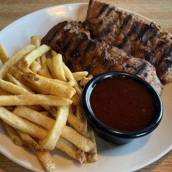Applebee's Grill + Bar - Riblets with Sweet Asian Chile sauce on side - American Near Me - Azusa, California