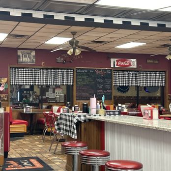 Rudy's - Inside of diner - Diners Near Me - Medina, New York