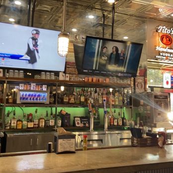 Moe’s Original BBQ - Bar area - American Near Me - Hoover, Alabama